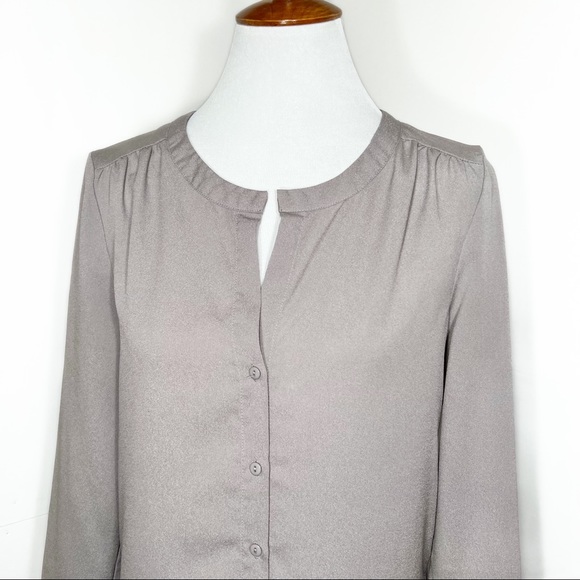 Urban Outfitters Gray Button Front Long Sleeve Pullover Tunic Blouse - Picture 2 of 6
